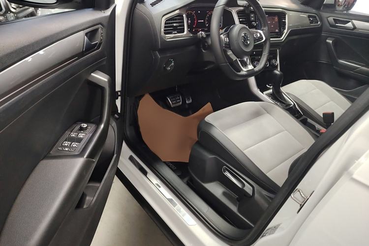 Used Volkswagen T-ROC 2020 280TSI DSG Two-Wheel Drive R-Line Pro
