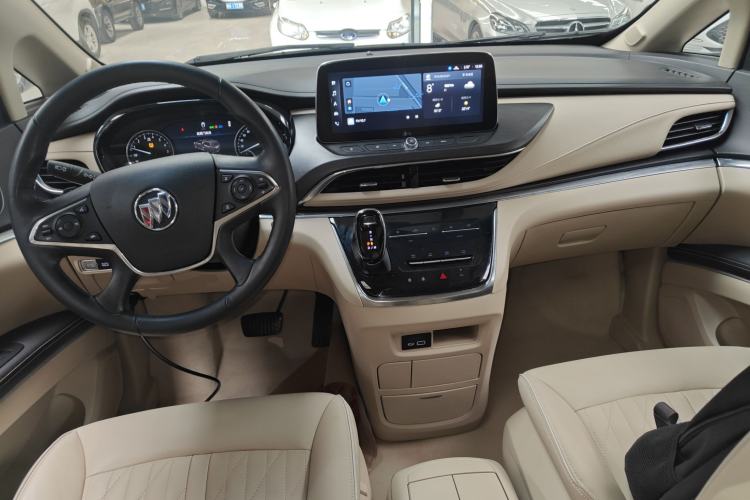 Used Buick GL8 2023 Facelifted Land Cruiser Executive Luxury Version