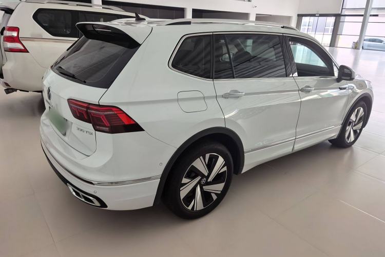 Used Volkswagen Tiguan L 2023 Restyled 330TSI Automatic Two-Wheel Drive R-Line Enhanced Comfort Version