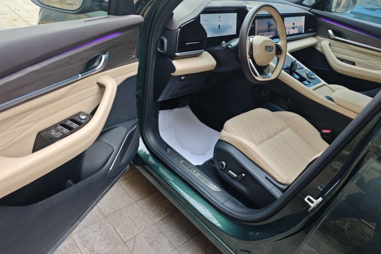 Used Geely Auto Monjaro L 2025 Dongfang Yao 2.0TD Automatic All-Wheel-Drive Wangyue Edition
