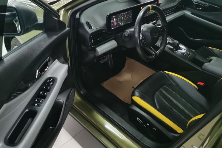 Used GAC Trumpchi EMPOW 2022 270T DCT J16 R-Style Track Edition
