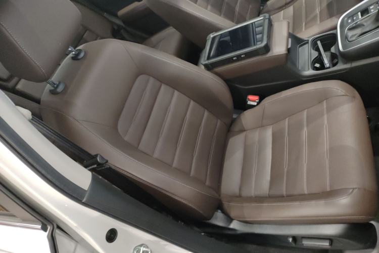 Used Honda CR-V 2023 240TURBO Two-Wheel Drive Deluxe Edition 7 Seats
