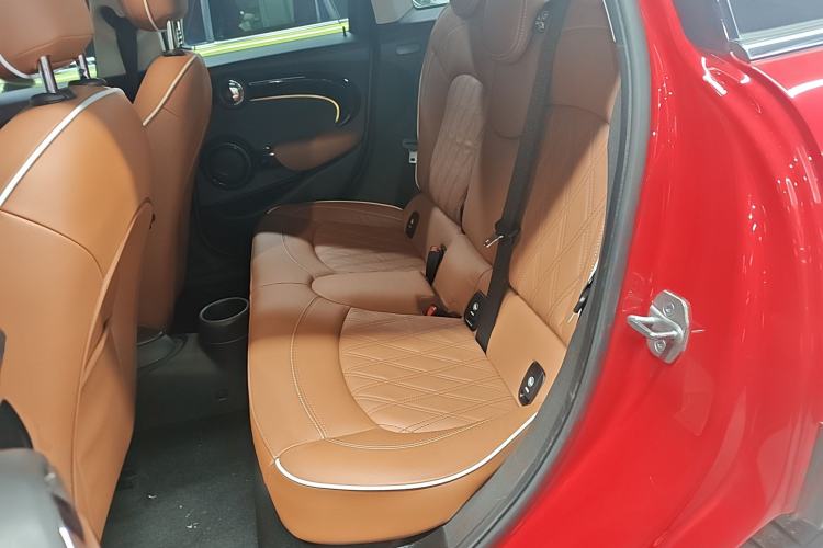 Used  MINI 2022 Updated 1.5T COOPER Artist Five-Door Edition
