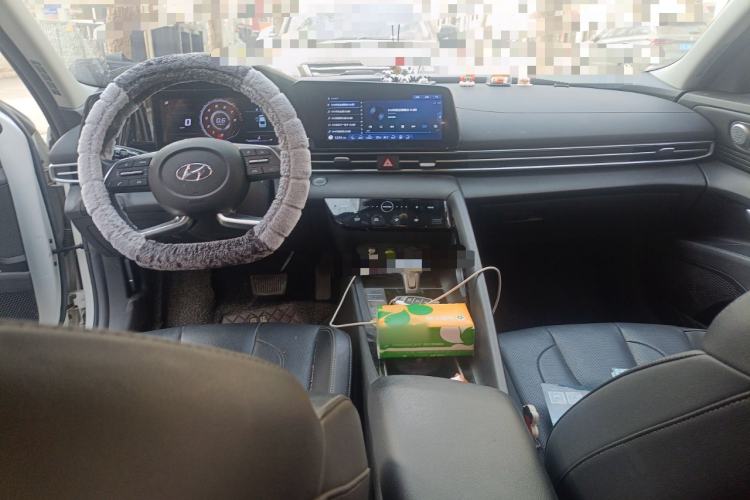 Used Hyundai Elantra 2021 1.5L CVT LUX Prestige Edition
