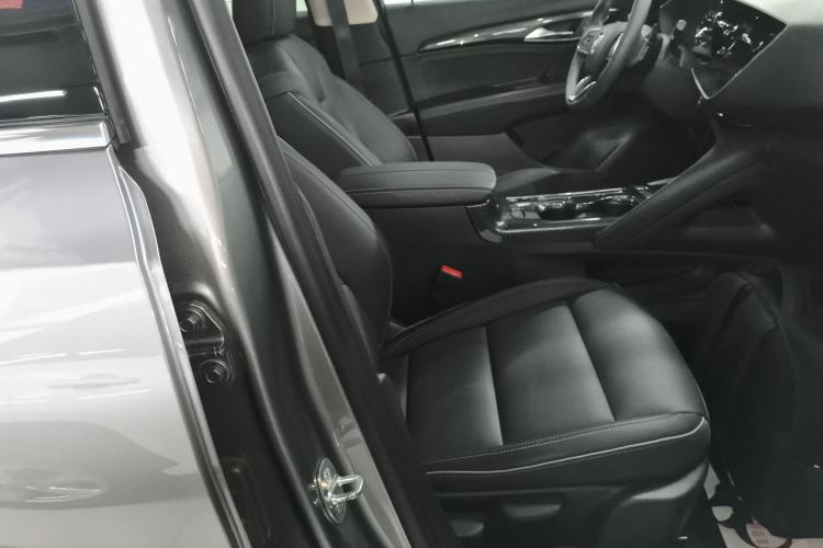 Used Buick Envision 2022 Encore S 552T Two-Wheel-Drive Luxury Model
