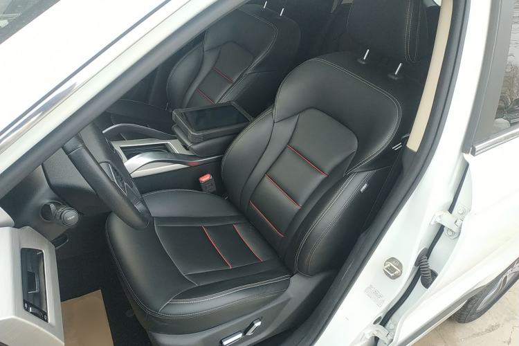 Used Geely Auto Emgrand X7 Sport 2020 1.8TD DCT Two-Wheel Drive Smart Connect 4G-Enabled Version
