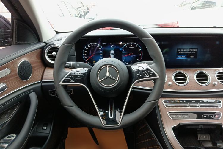 Used Mercedes-Benz E-Class 2022 E 260 L
