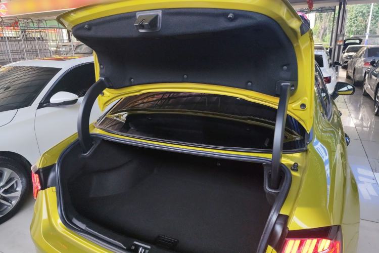 Used Lynk & Co 03 2021 03+ 2.0TD Automatic Wind-Chasing Edition
