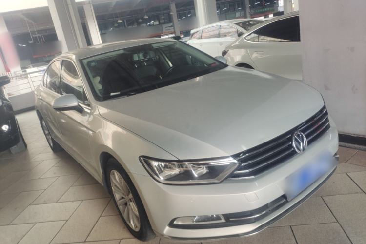 Used Volkswagen Magotan 2018 330TSI DSG Advanced Model
