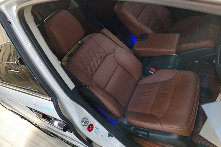 Used Honda Elysion 2019 2.0L Hybrid Supreme Edition
