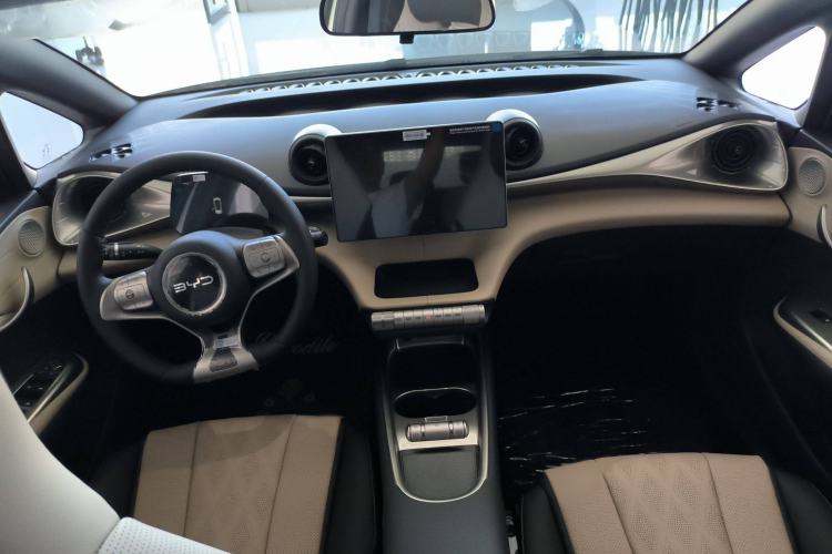 Used BYD Dolphin 2025 420km Free Edition
