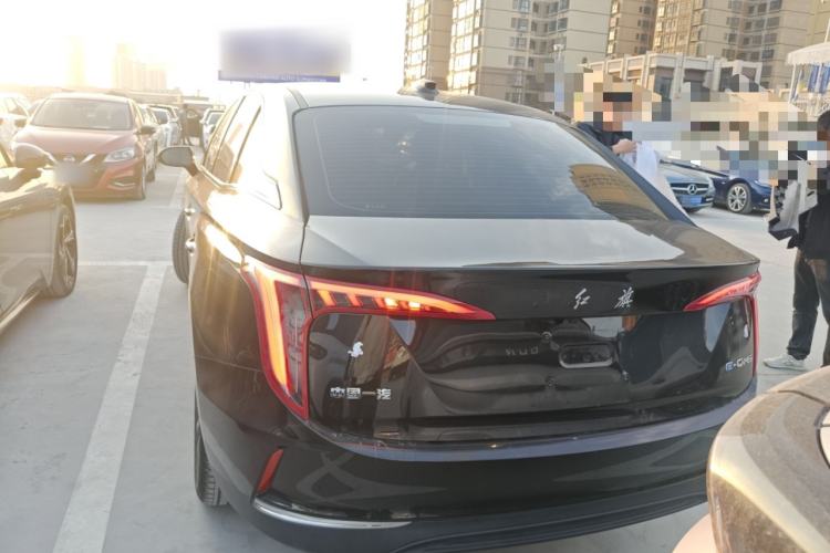 Used Hongqi E-QM5 2022 431 km Charge & Enjoy Edition
