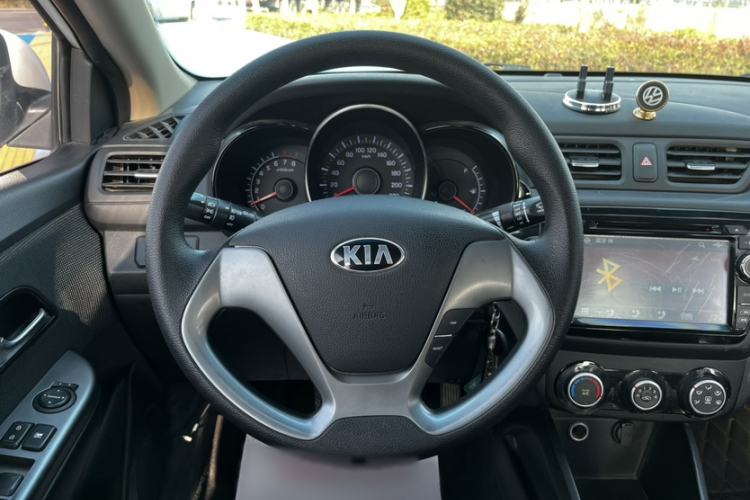 Used Kia K2 2015 Sedan 1.4L MT GLS