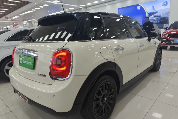 Used  MINI 2015 1.5T COOPER Excitement Five-Door Edition