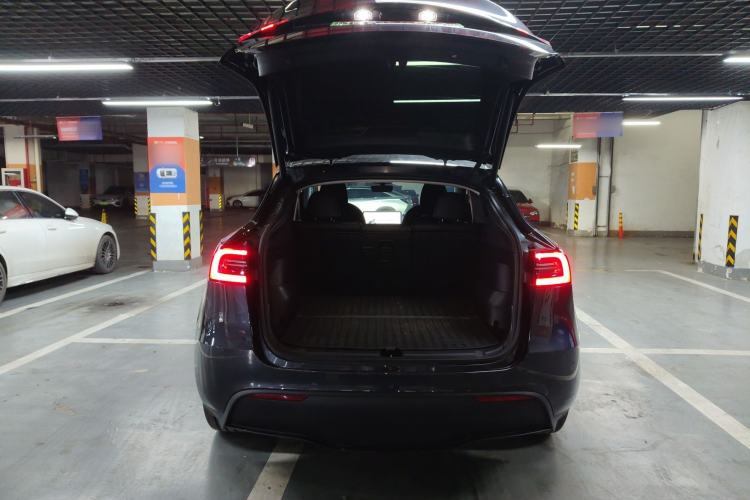 Used Tesla Model Y 2024 Rear-Wheel-Drive Version
