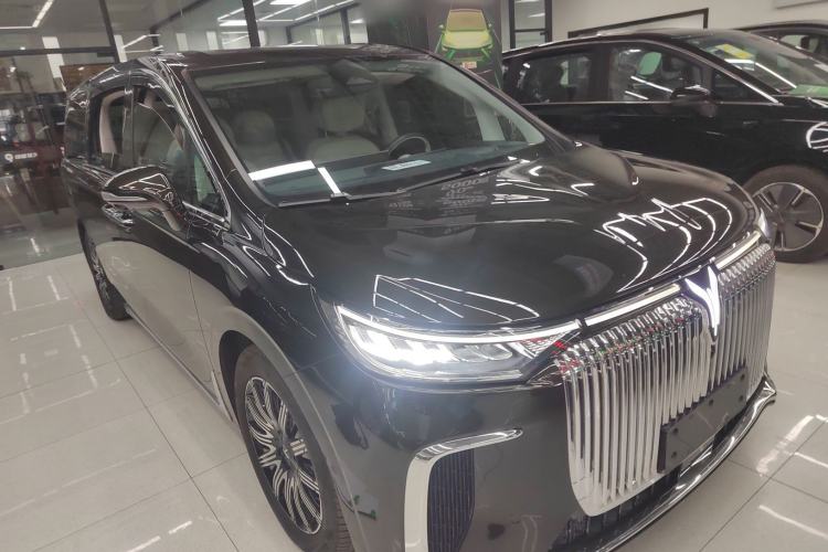 Used VOYAH Dream 2025 EV Four-Wheel Drive Flagship Kunpeng Edition
