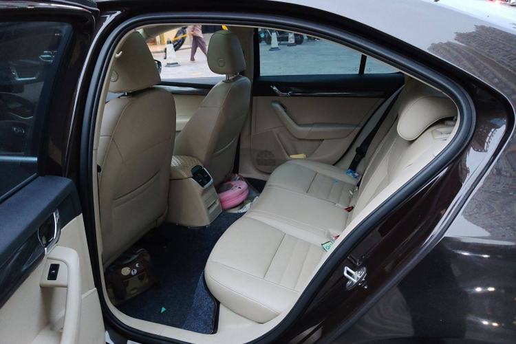 Used Skoda Octavia 2015 1.6L Automatic Yijun Edition
