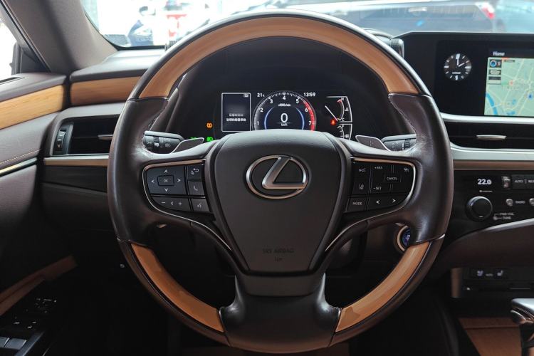 Used Lexus ES 2020 300h Premium Edition
