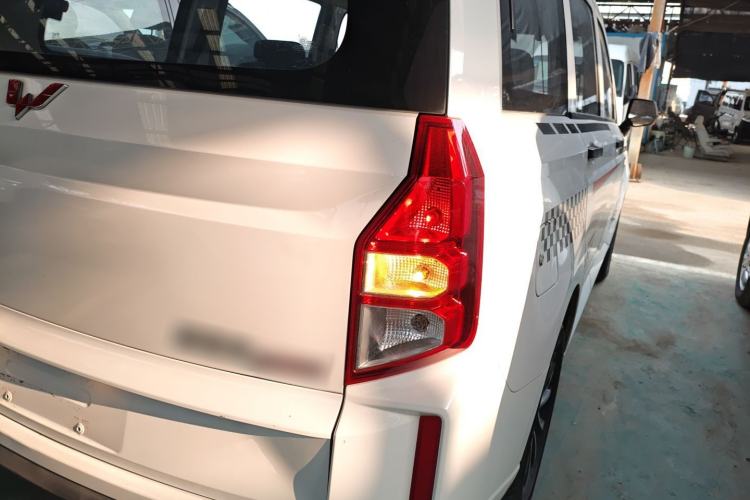 Used Wuling Hongguang PLUS 2020 1.5L Manual Standard Edition 5 Seats
