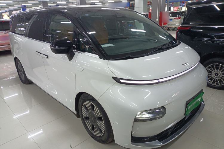 Used  LEVC L380 2025 650 km Flagship Edition All-Wheel Drive