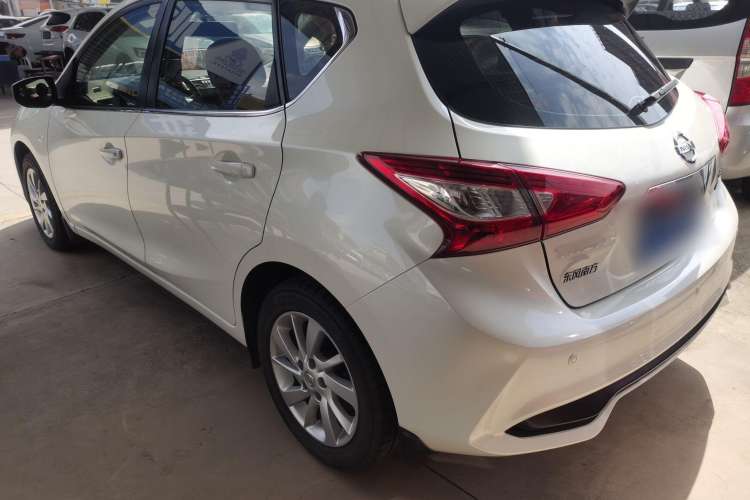 Used Nissan Tiida 2016 1.6L CVT Cool Dynamic Edition
