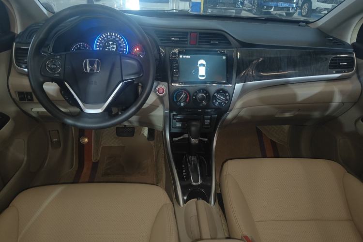 Used Honda Crider 2015 1.8L Automatic Luxury Edition
