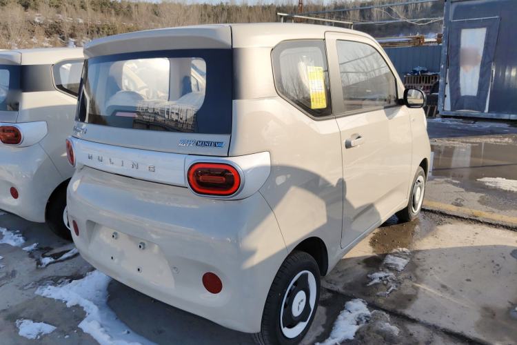 Used Wuling Hongguang MINIEV 2024 3rd Generation 215km Youth Edition
