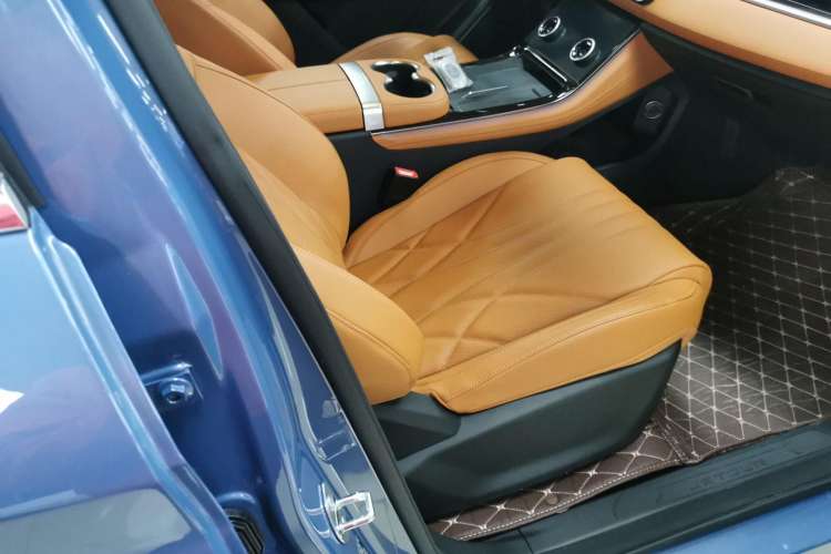 Used JETOUR Shanhai Shanhai L7 2024 1.5T 120km MAX+ 7-Seater
