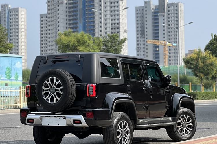 Used Beijing Auto BJ40 2020 2.0T Automatic Four-Wheel Drive Urban Hunter Edition Chivalrous Type
