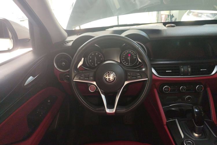 Used Alfa Romeo Stelvio 2017 2.0T 200HP Elite Edition