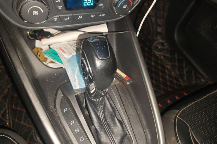 Used Ford Escort 2015 1.5L Automatic Fashion Model