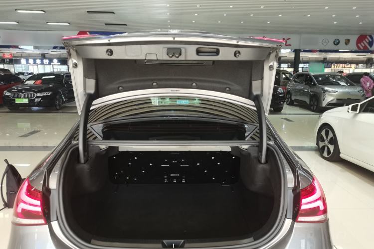 Used Mercedes-Benz A-Class 2021 A 200 L Sport Sedan Fashion Model
