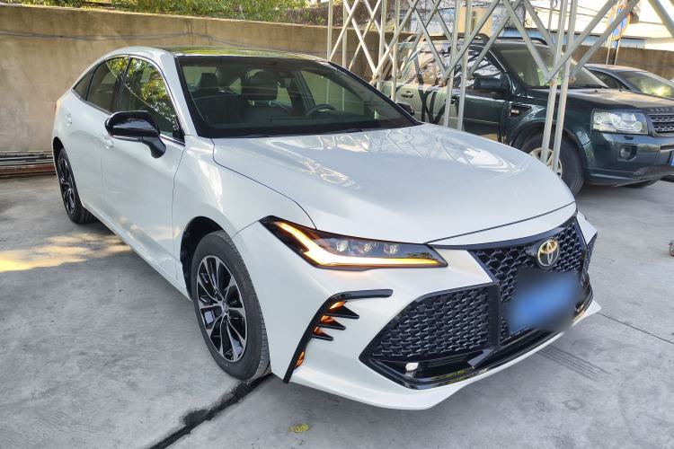 Used Toyota Avalon 2023 2.0L Premium Edition
