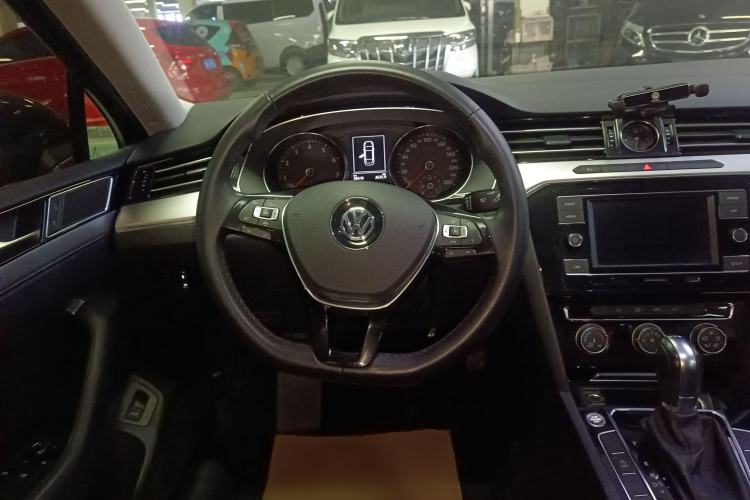 Used Volkswagen Magotan 2019 330TSI DSG Leading Model China VI Standard
