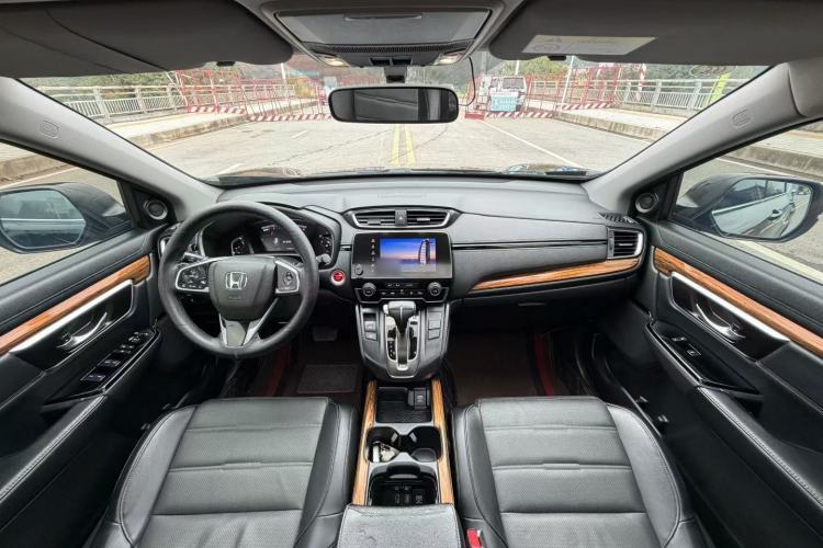 Used Honda CR-V 2017 240TURBO CVT Front-Wheel Drive Fashion Edition
