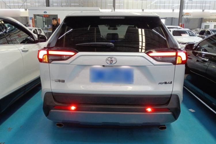 Used Toyota RAV4 2021 2.0L CVT Two-Wheel Drive Fashion Edition