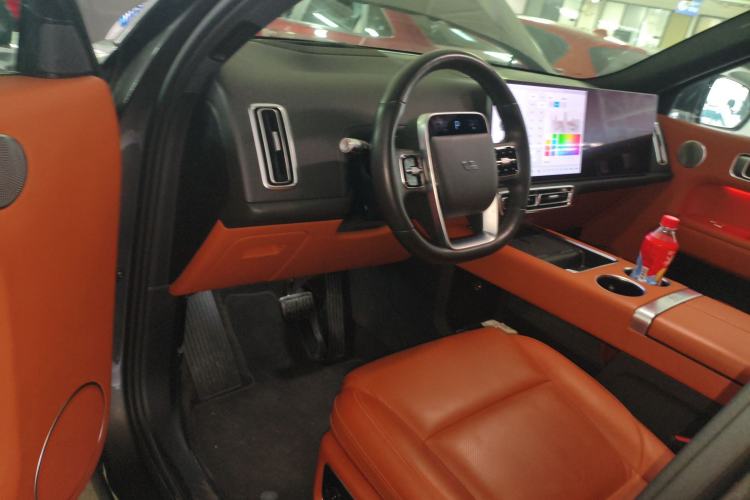 Used Li Auto L8 2023 Pro Model
