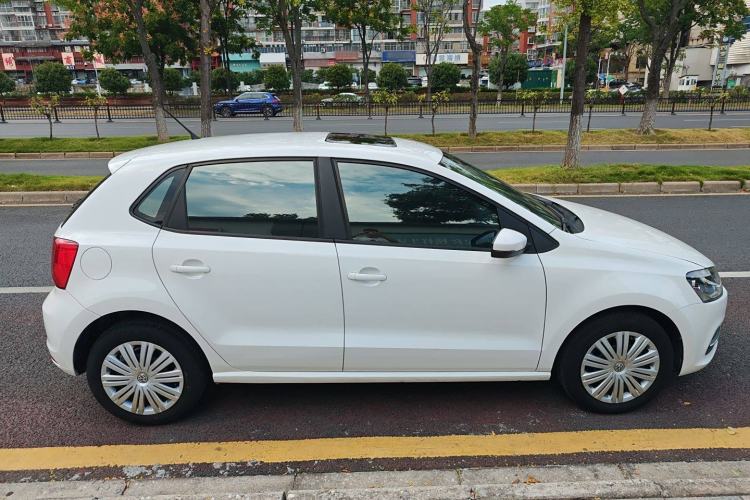 Used Volkswagen Polo 2016 1.6L Automatic Comfort Model
