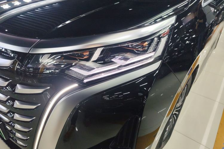 Used Denza D9 2024 DM-i 1050 Luxury Model