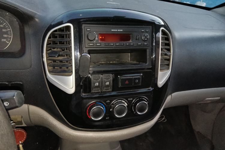 Used FORTHING Lingzhi 2016 M3L 1.6L 7-Seater Comfort Model
