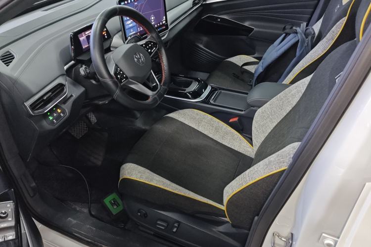 Used Volkswagen ID.4 CROZZ 2025 Pure Edition
