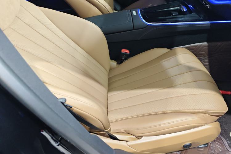 Used Mercedes-Benz E-Class 2024 E 260 L
