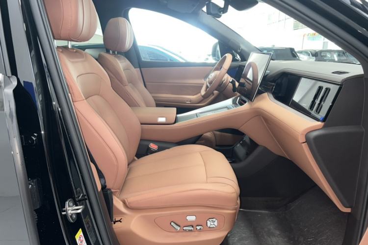 Used Denza N8L 2025 Flagship Model