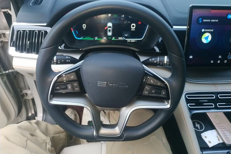 Used BYD Song PLUS New Energy 2024 HONOR Edition DM-i 110km Flagship PLUS
