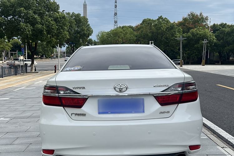 Used Toyota Camry 2015 2.0G Premier Edition
