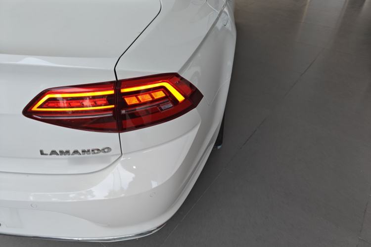 Used Volkswagen Lamando 2021 280TSI DSG Comfort Edition
