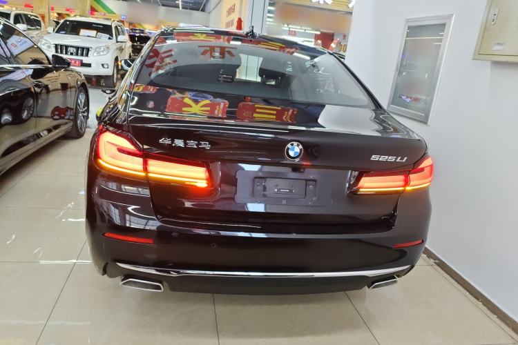 Used BMW 5 Series 2022 Second Facelift 525Li Luxury Package
