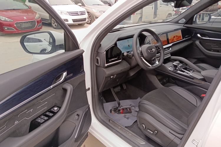 Used Geely Auto Monjaro L 2024 2.0TD High-Power Automatic Two-Wheel Drive Skyline Edition
