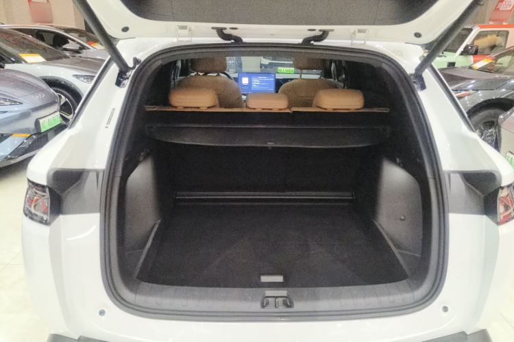 Used BYD Song L DM-i 2024 160km Beyond Edition
