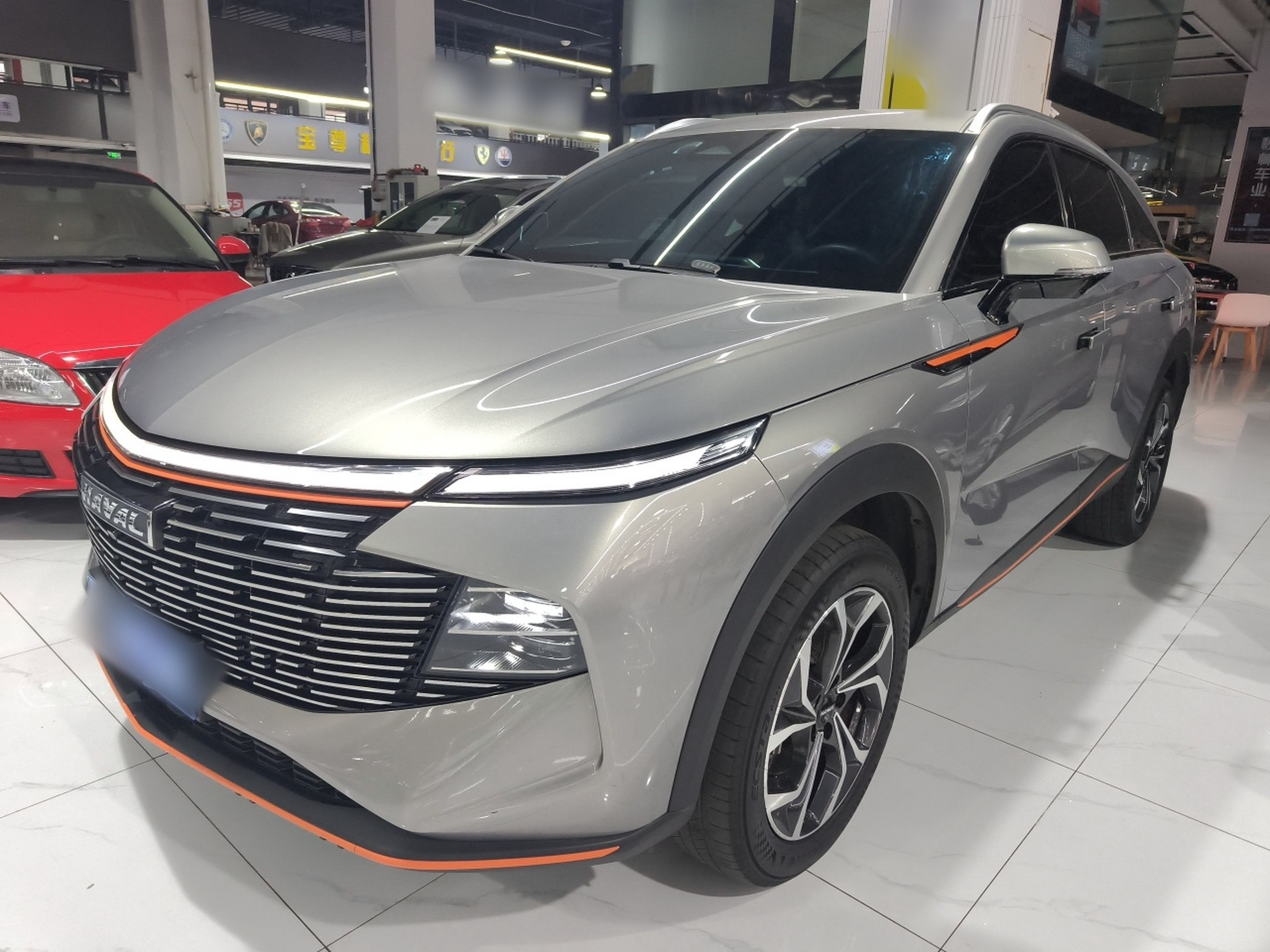 Под передней частью автомобиля